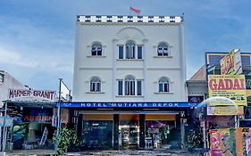 Hotel O Depok near Bhayangkara BRIMOB Hospital Formerly Hotel Mutiara Kelapa Dua Depok